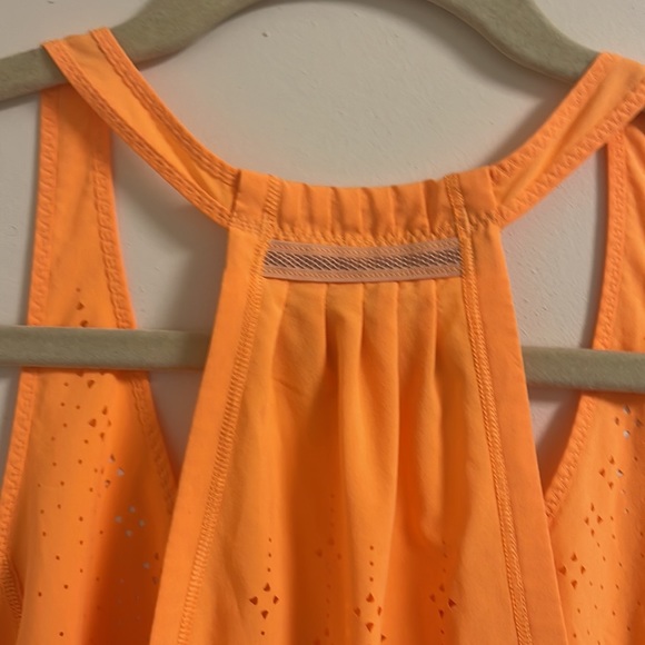 Lululemon Athletic Top - Picture 5 of 8